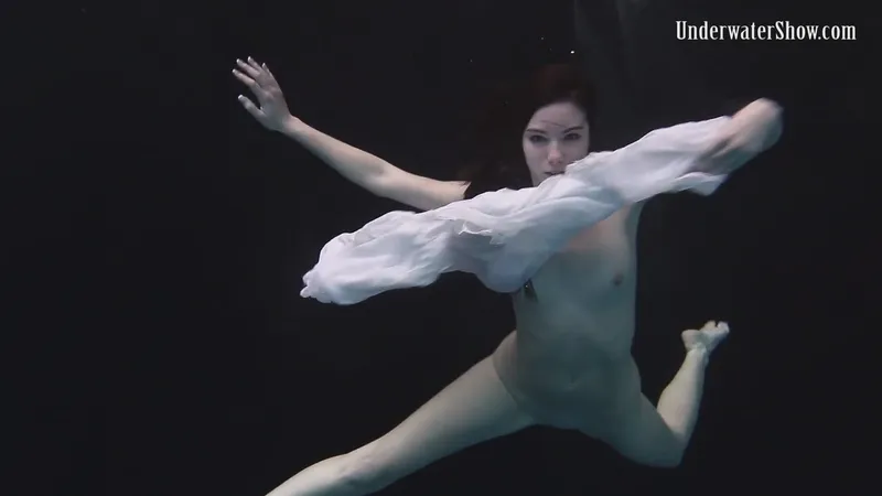 Andrejka Aquatic Striptease: Underwater Erotica